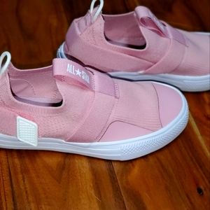 Girl's Converse, size 4, pink